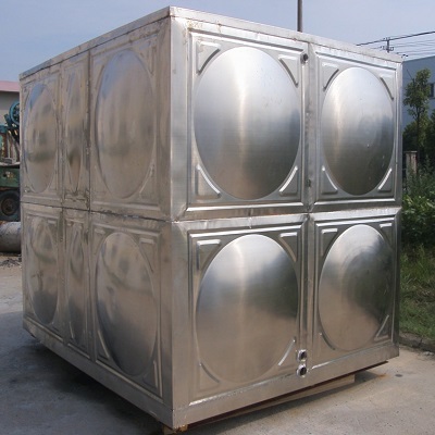 廠(chǎng)家直銷(xiāo)鍍鋅鋼板水箱，現(xiàn)貨供應(yīng)不銹鋼水箱玻璃鋼水箱鍍鋅鋼板水箱