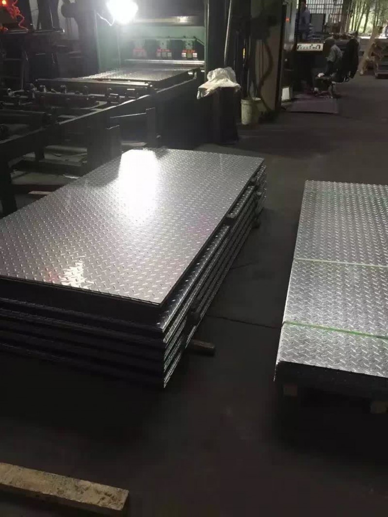 不锈钢花纹板10